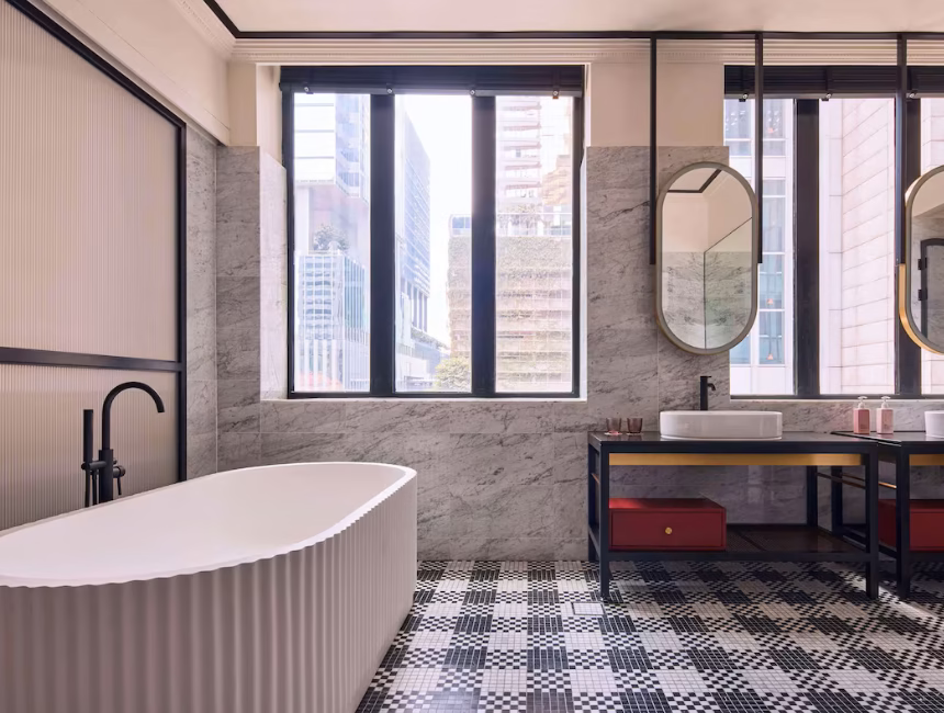 QT Hotel Singapore
